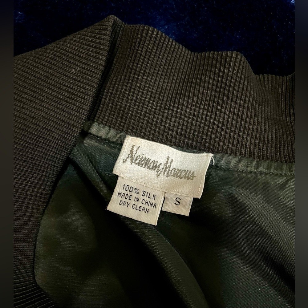 Neiman Marcus 100% Silk Animal Print Bomber Jacket Size Small Vintage Luxe - Picture 9 of 9